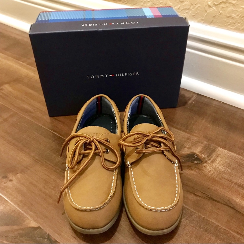 Brand New Tommy Hilfiger Boys Shoes - Picture 2 of 4